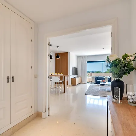 Spacious 2-bed Capanes Del Golf Benahavis