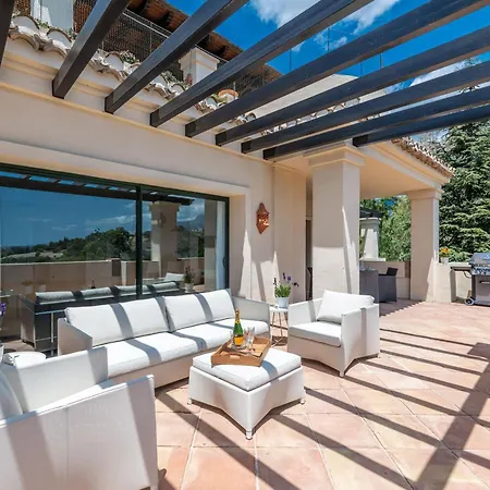 Apartment Spacious 2-bed Capanes Del Golf *